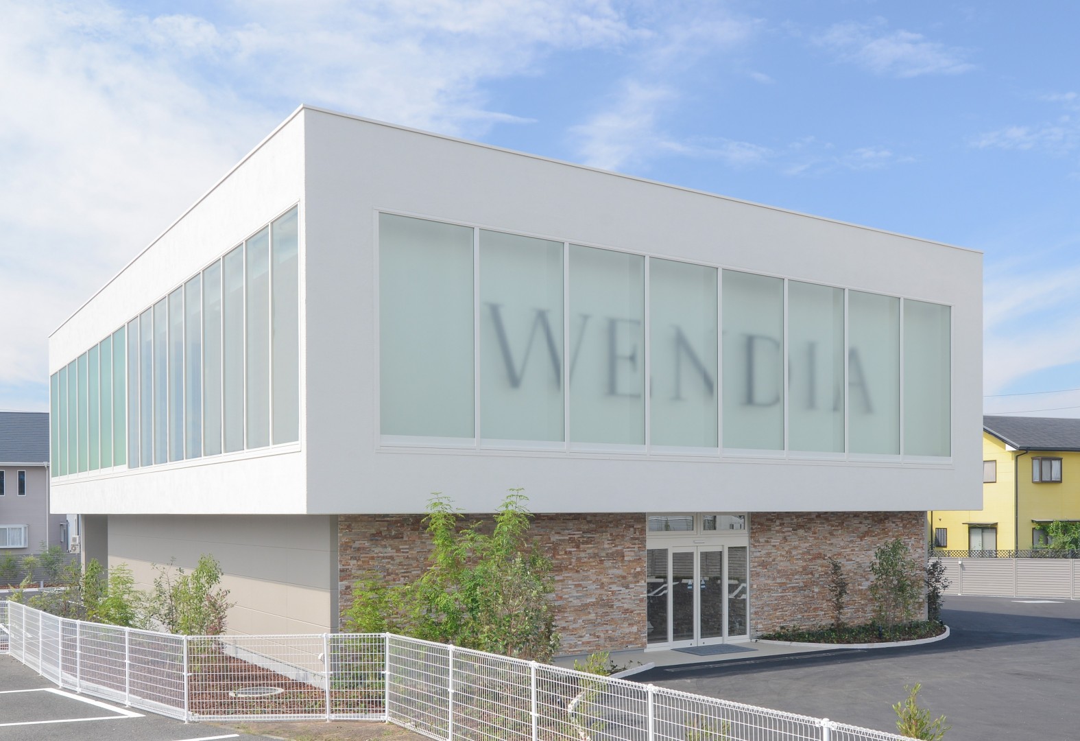 松山市のドレスショップ「ウエンディア」で働こう!!